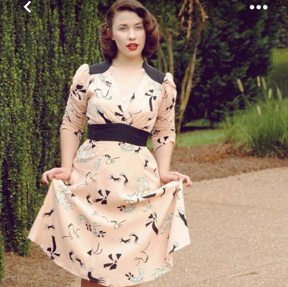 Trashy Diva slap and tickle